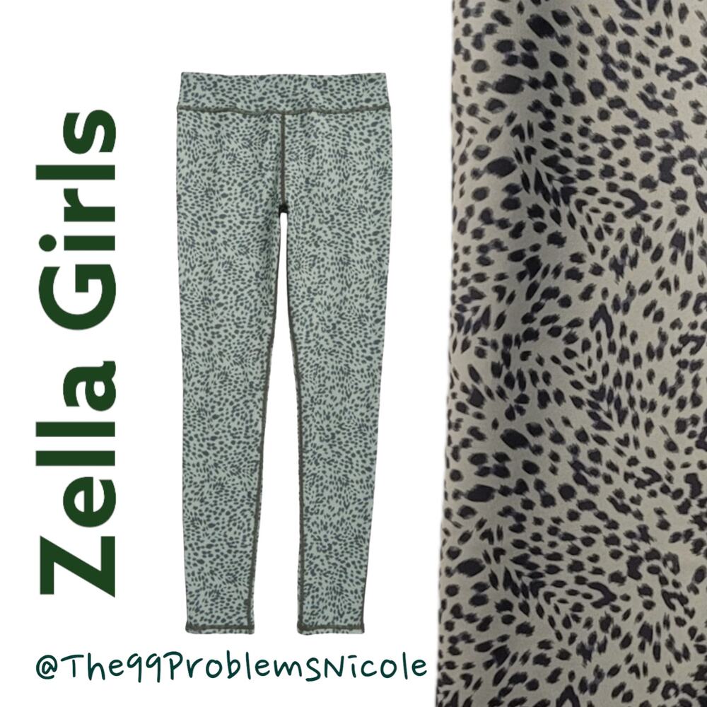 Zella Girls Leggings in Reversible Yoke Green Lilypad Animalia Print